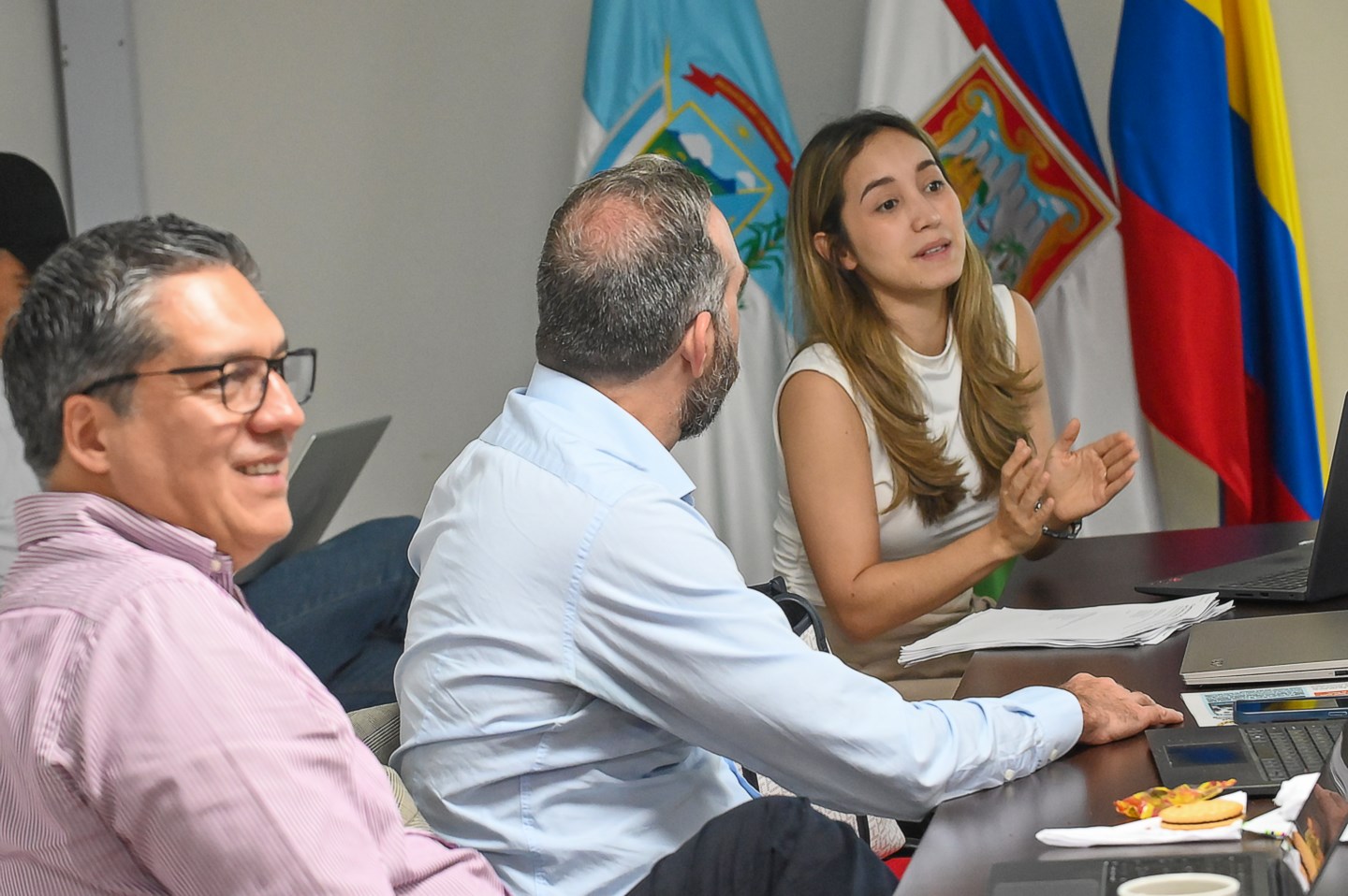 Grupo de personas participantes en taller de experiencia de usuario